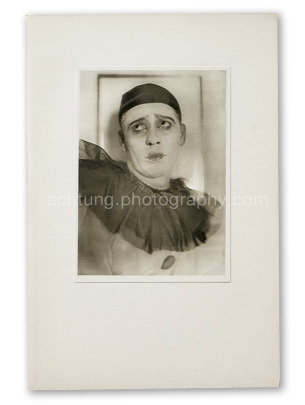 Plate 11. E.O. Hoppe Adolf Bolm in Le Carnaval (Monsieur Adolphf Bolm, Le Carnaval), 1910, image size 19.3 x 14 cm paper size 20.3 x 14.7 cm